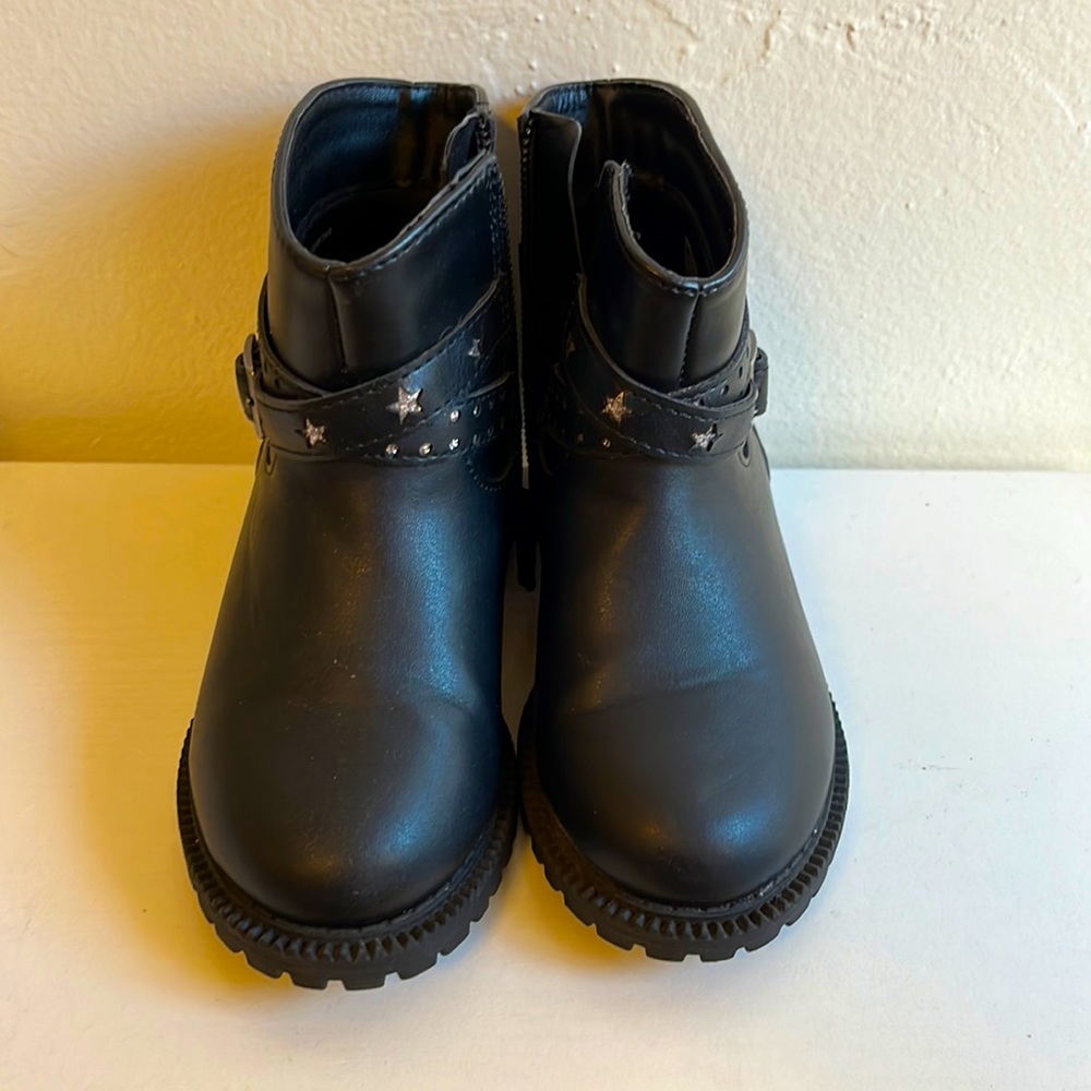 Toddler boots size 8t